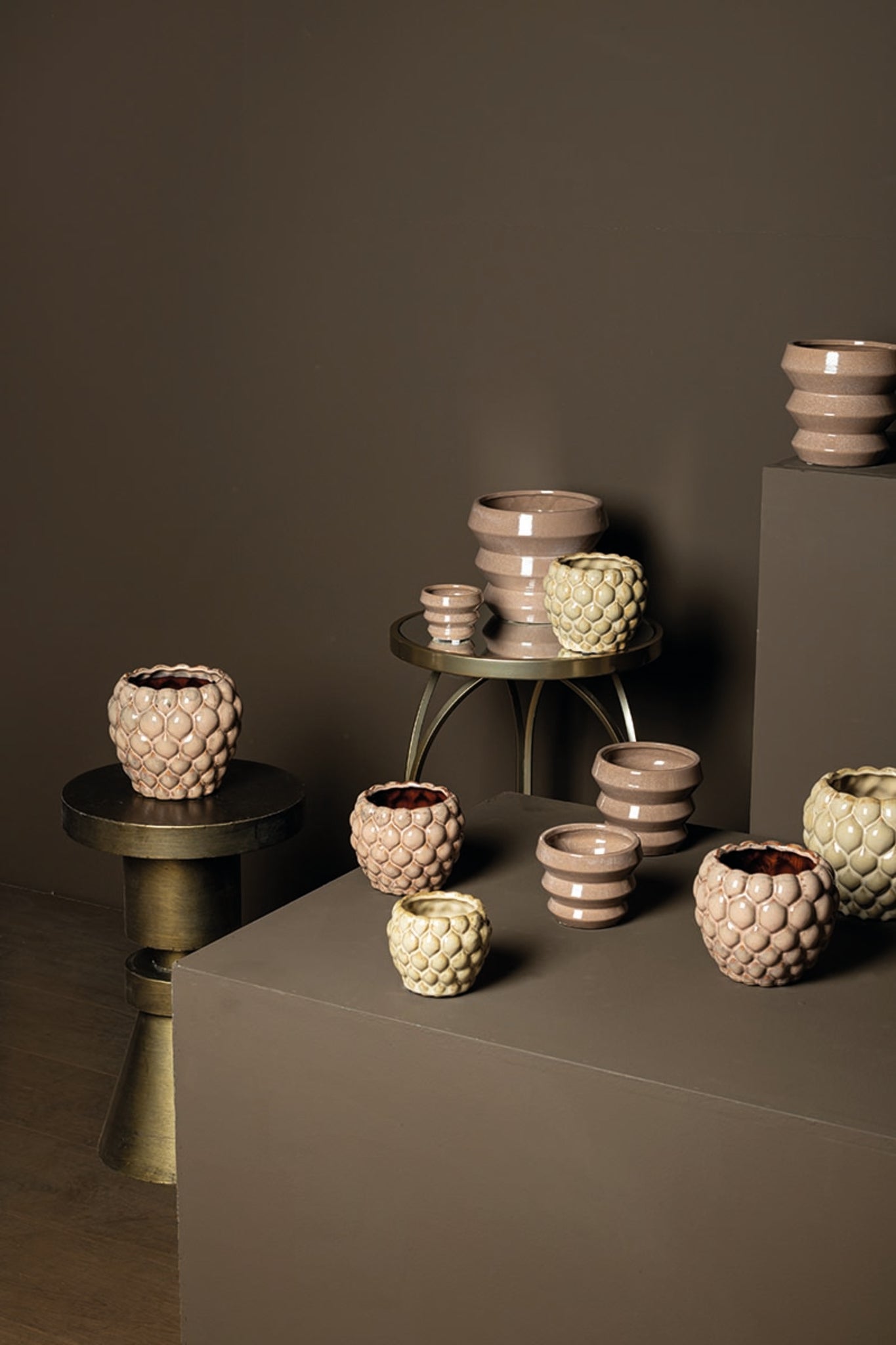 Tims Brown Glazed Ceramic Pot Ribbed Round XL