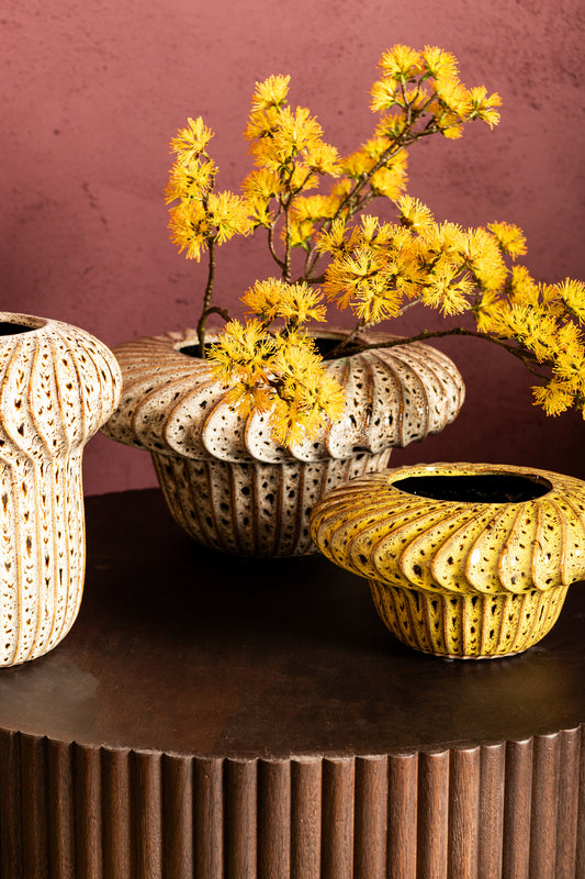 Sindi Brown Ceramic Pot Round Shaped Lines Low L