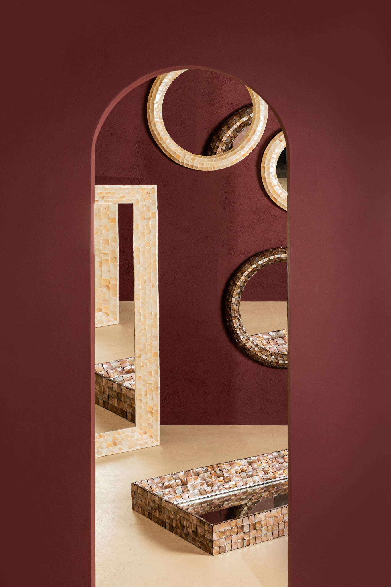 Chelsae Bronze Poly Round Shell Mirror Small