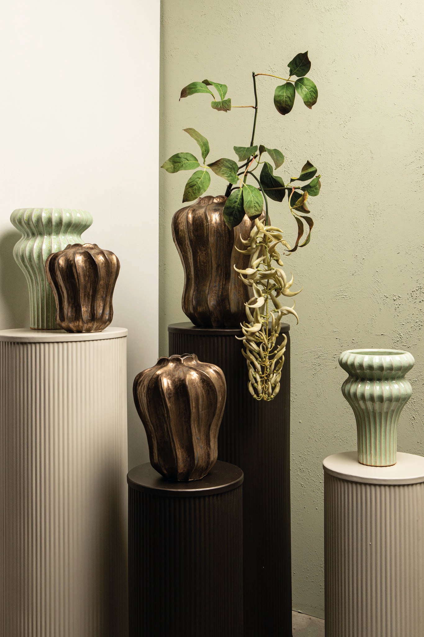 Hamish Bronze Ceramic Round Wavy Shaped Vase S