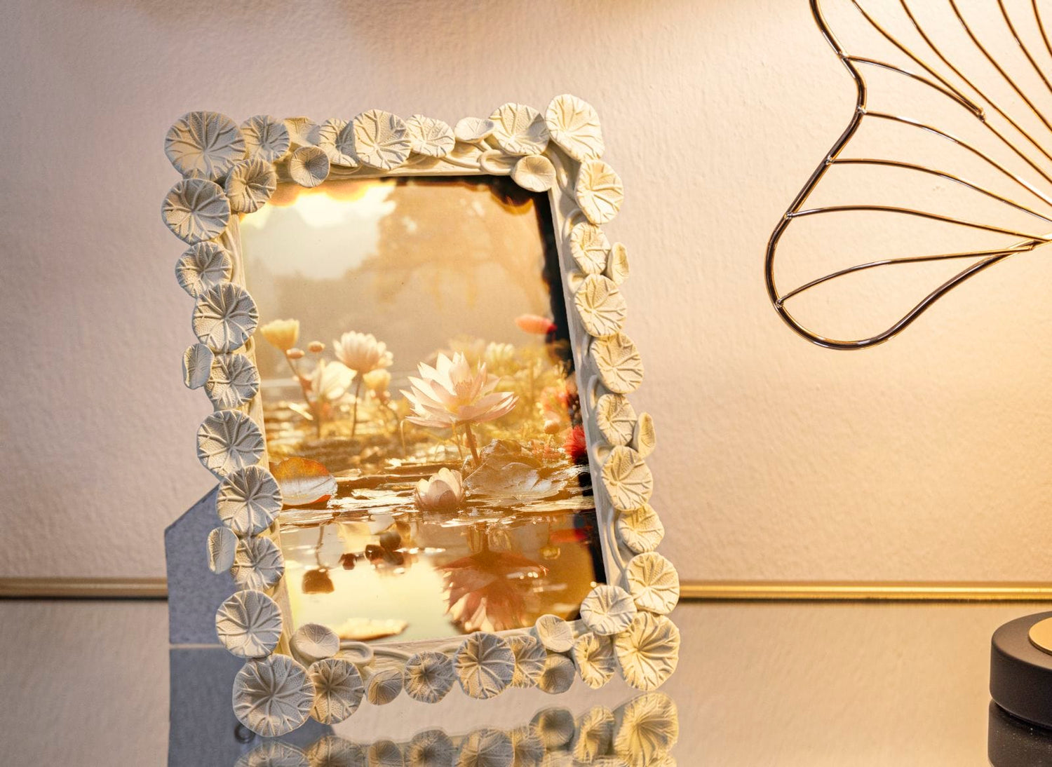 Mauro Ferretti PHOTOFRAME LOTUS CM 20,8X2X25,9 (INSIDE PHOTO SIZE CM 15X20)