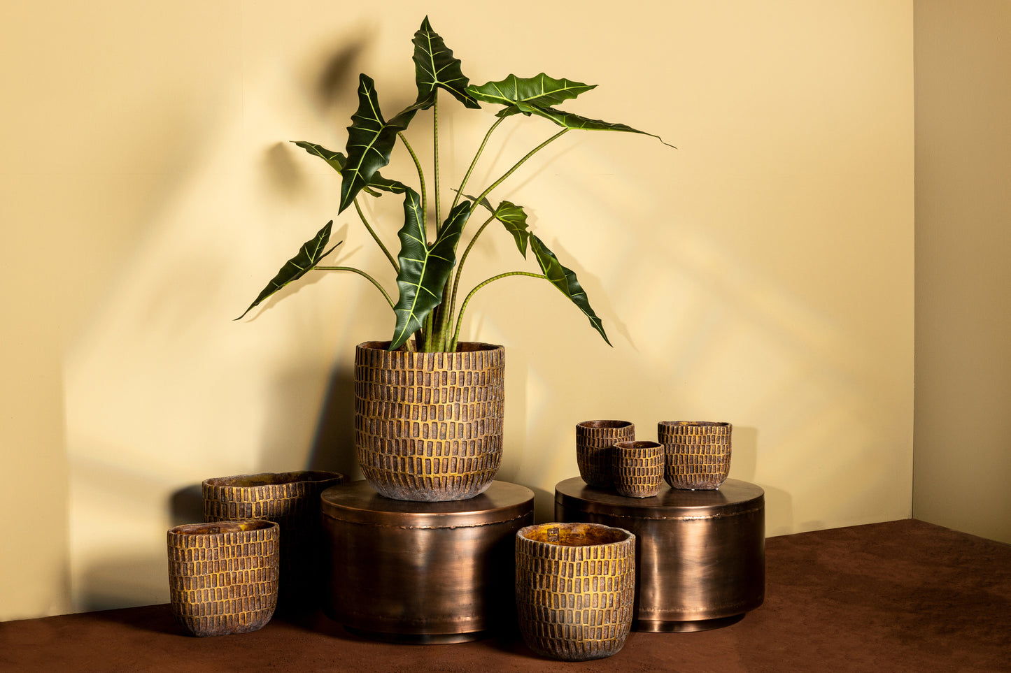 Vivienne Brown Cement Round Pot Rectangles XXL