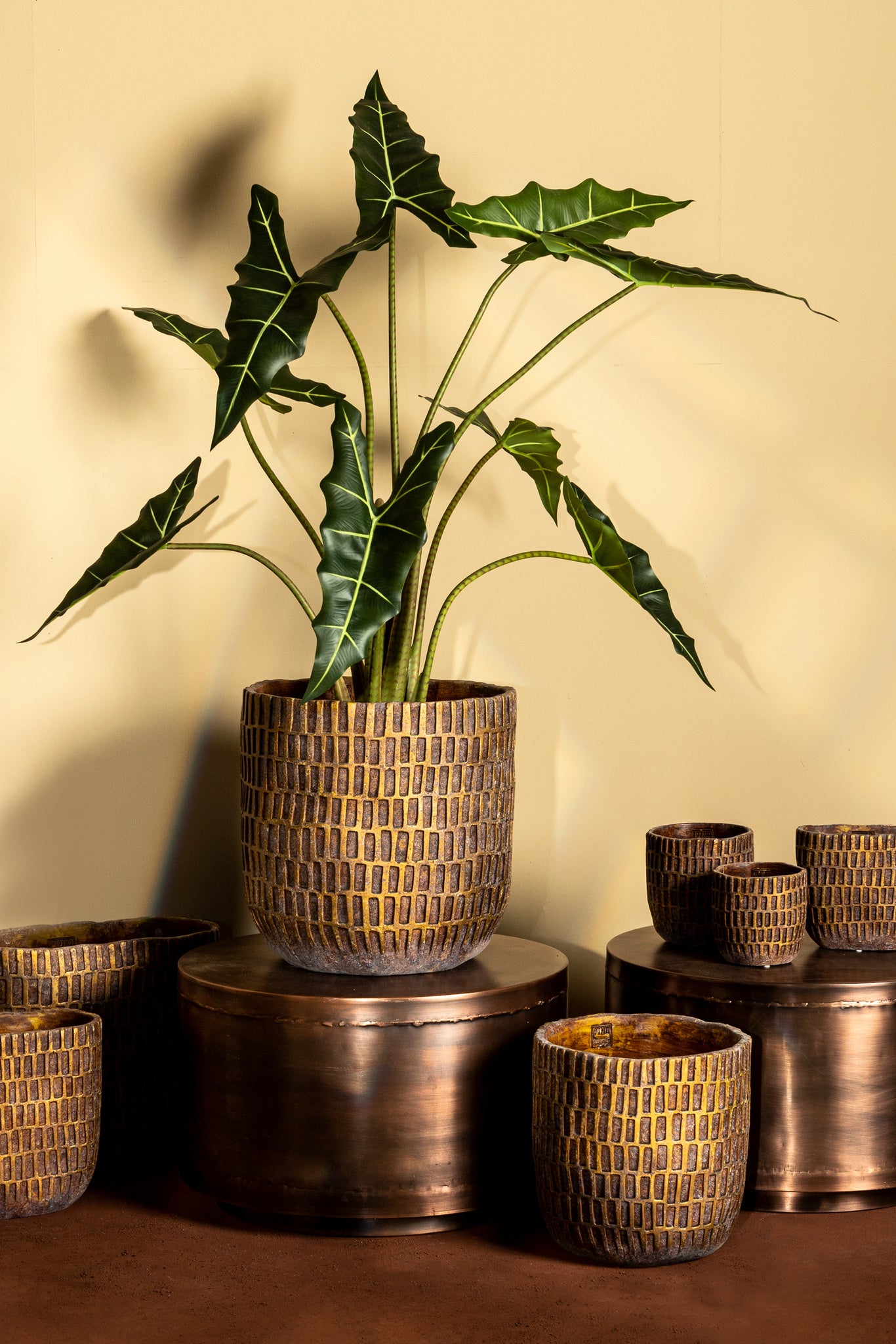 Vivienne Brown Cement Oval Pot With Rectangles S