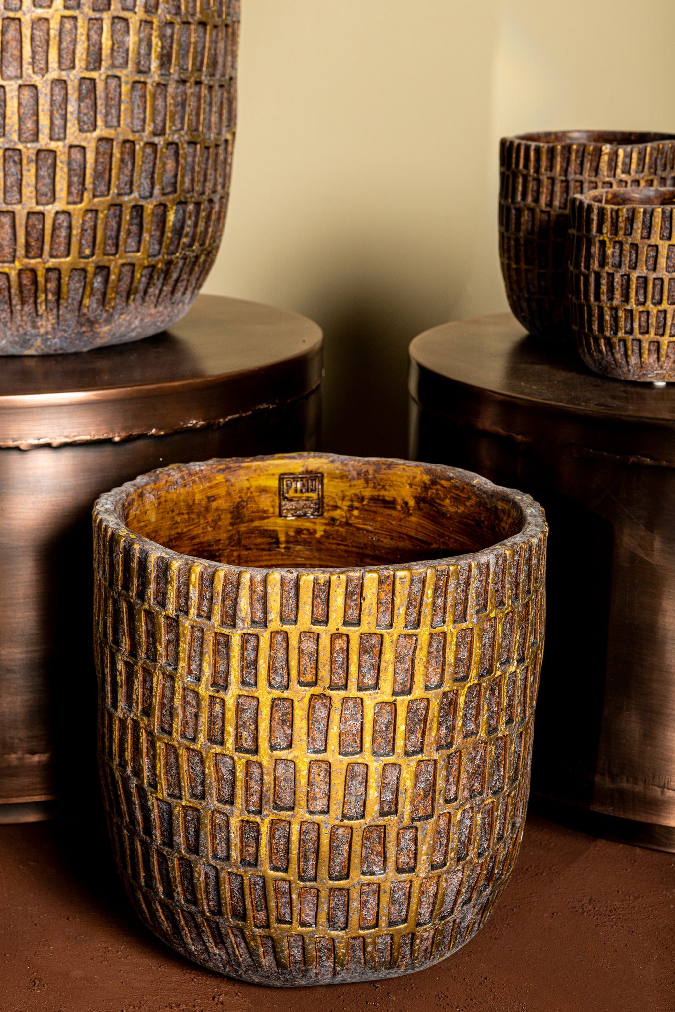 Vivienne Brown Cement Oval Pot With Rectangles M
