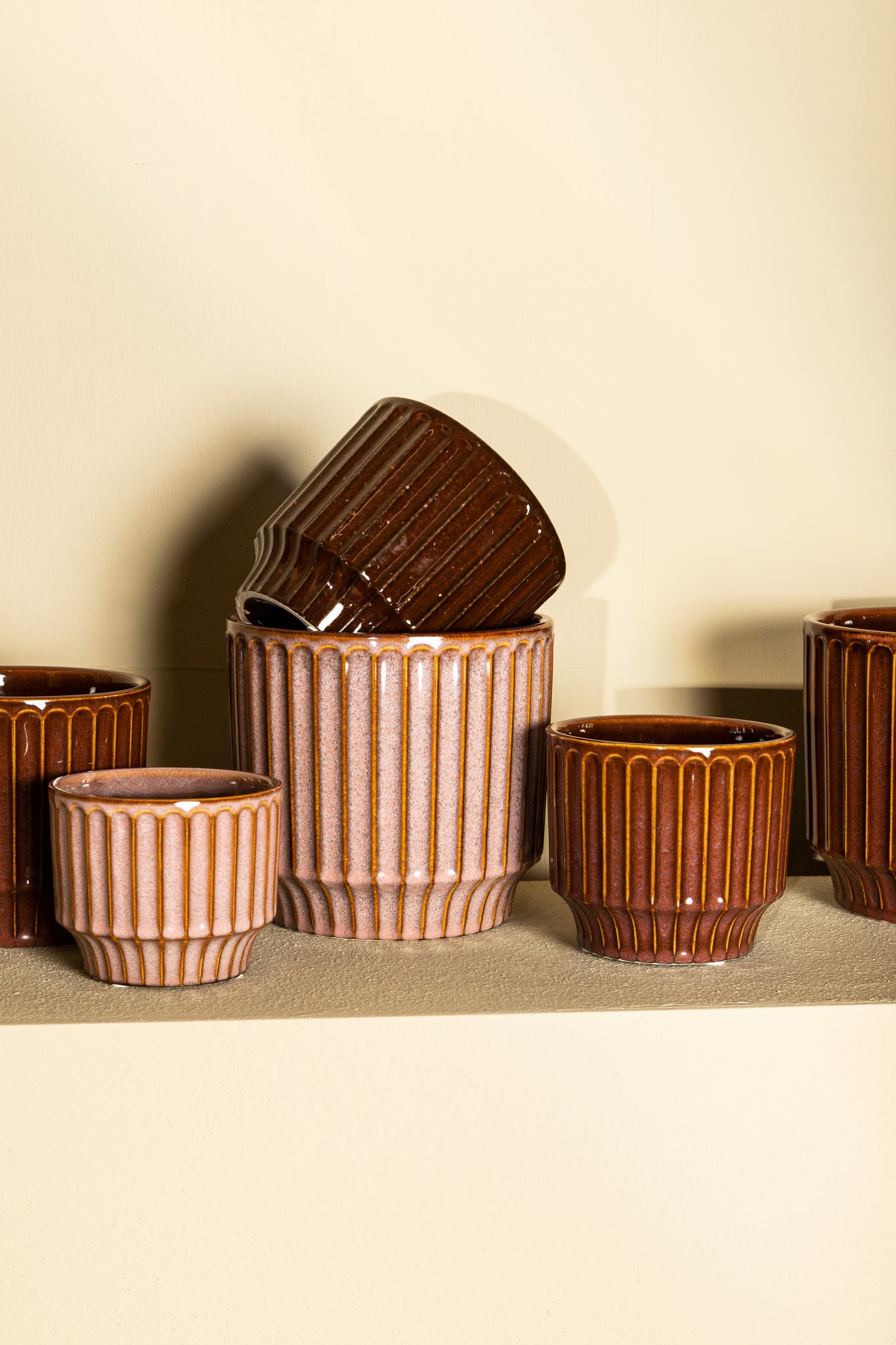 Hodor Bordeaux Glazed Ceramic Round Pot Lines L