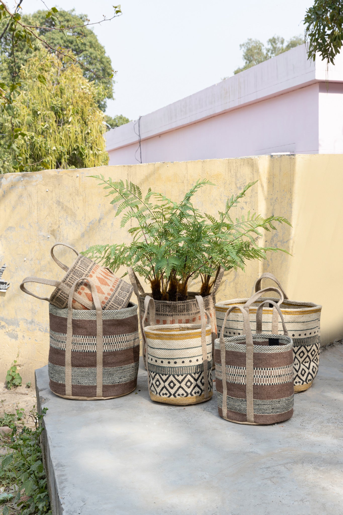 Toccara Brown Jute Round Basket Lines Pattern S