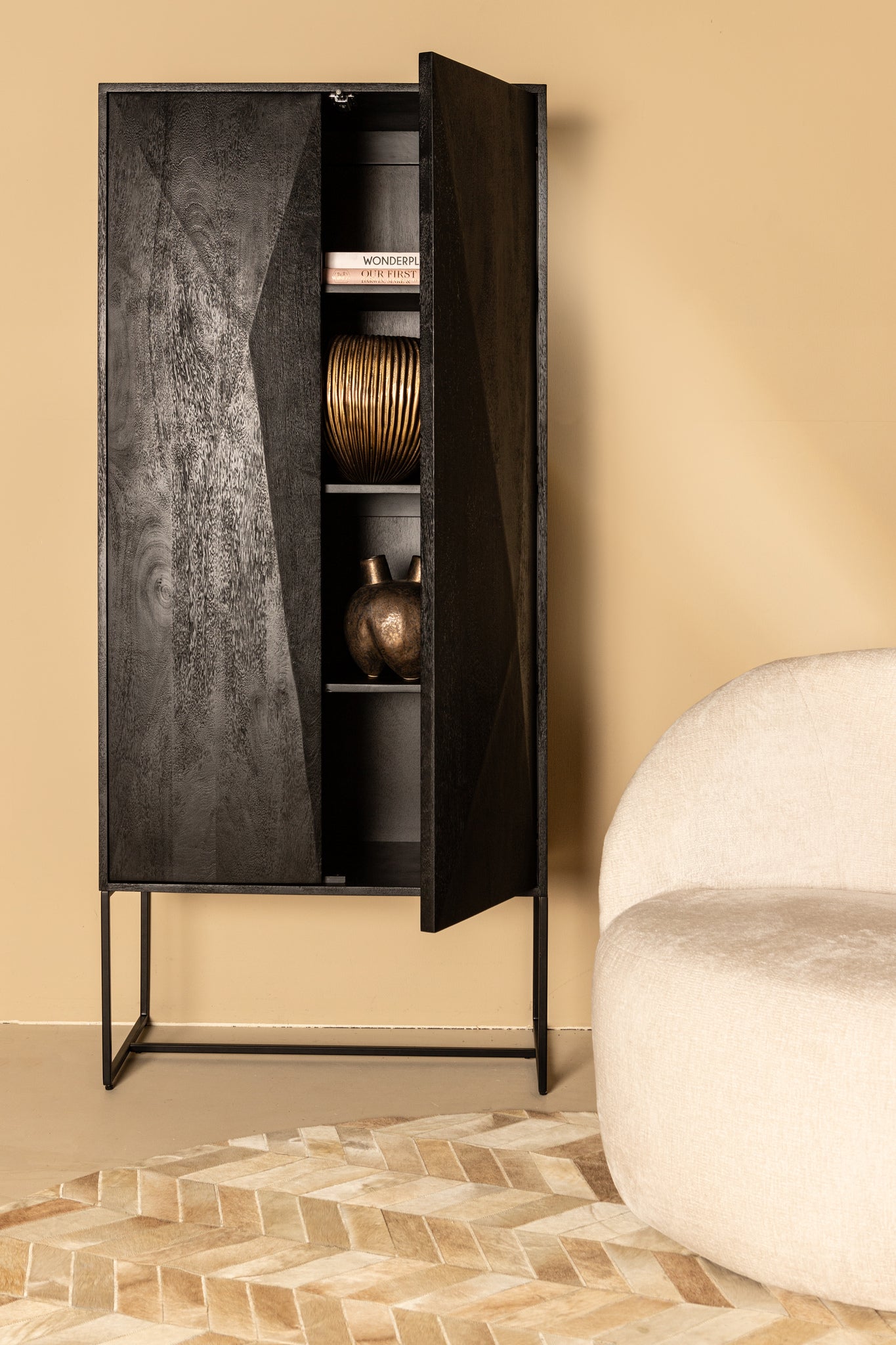 Onyx Cabinet Black 2 Drs