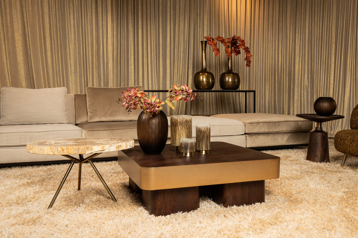 Warren Coffee Table 90x90x31 Brown Wood Gold Metal