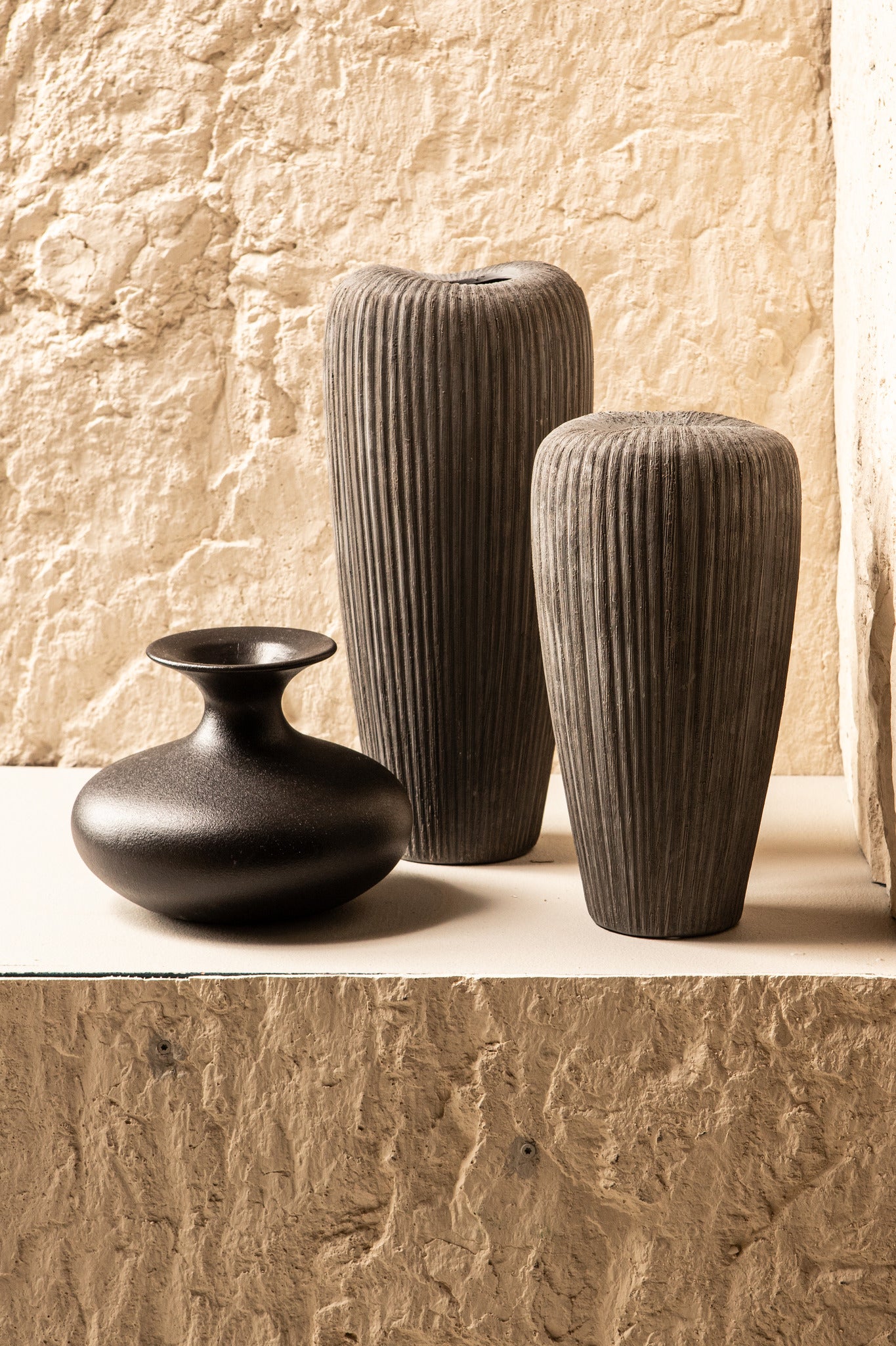 Zinet Grey Round Ceramic Pot With Lines L