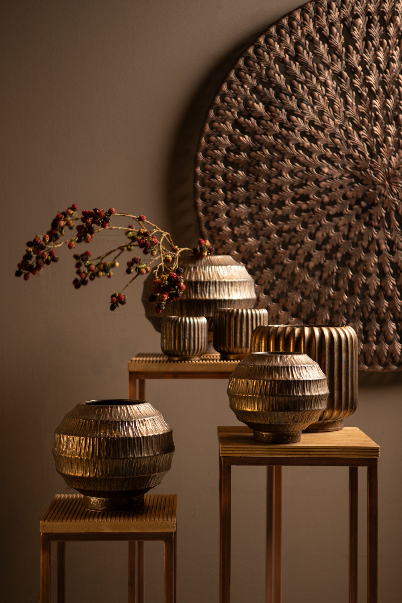 Eevie Bronze Round Ceramic Pot With Lines L