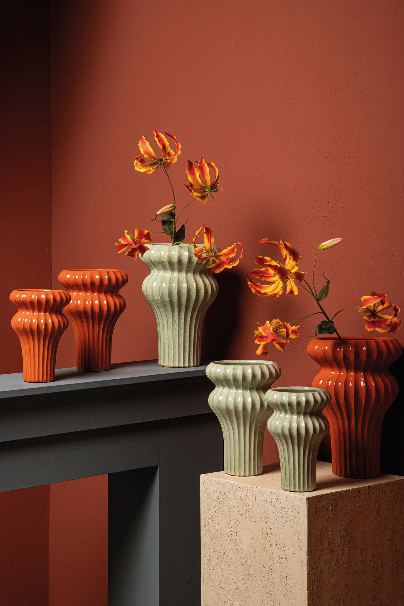 Glenna Mint Ceramic Round Ribbed Pot W Bulbs L